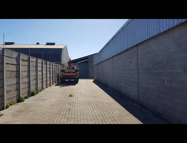 1,850M² FACTORY FOR SALE IN BLACKHEATH INDUSTRIAL